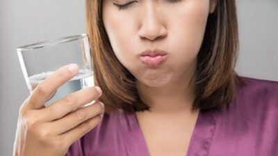 6 Manfaat Kumur Air Garam, dari Redakan Sakit Tenggorokan hingga Sariawan